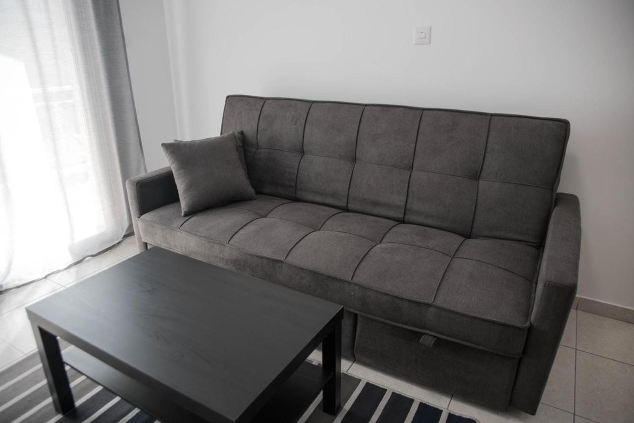Renovated One Bedroom Apartment In Paphos With Pool Extérieur photo
